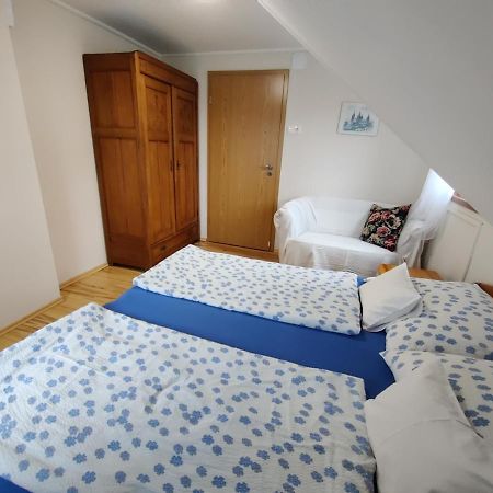 פוניארצוושהג' Bertalan Apartman מראה חיצוני תמונה